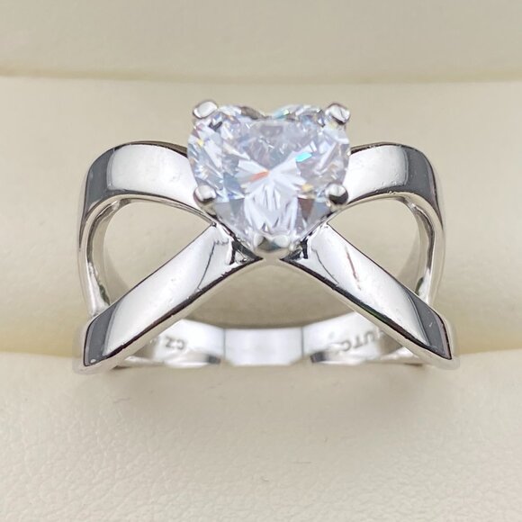 UTC 925 Sterling Silver Heart Shaped CZ, Love & Romance Ring Size 8 - 5.7 Gm. - Picture 3 of 15